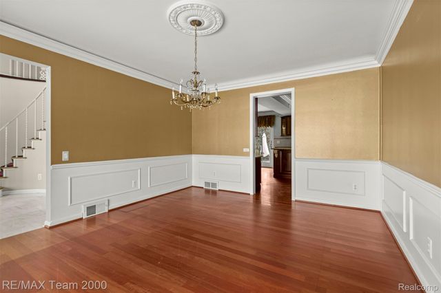 741 Briarcliff Drive, Grosse Pointe, MI 48236