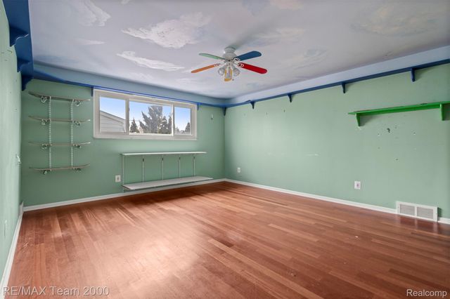 741 Briarcliff Drive, Grosse Pointe, MI 48236