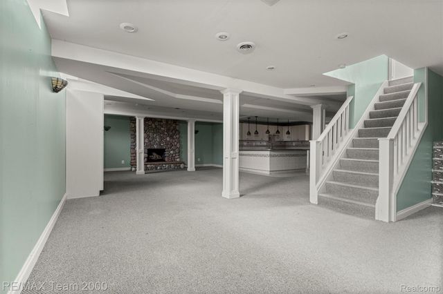 741 Briarcliff Drive, Grosse Pointe, MI 48236