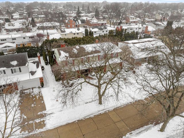 741 Briarcliff Drive, Grosse Pointe, MI 48236