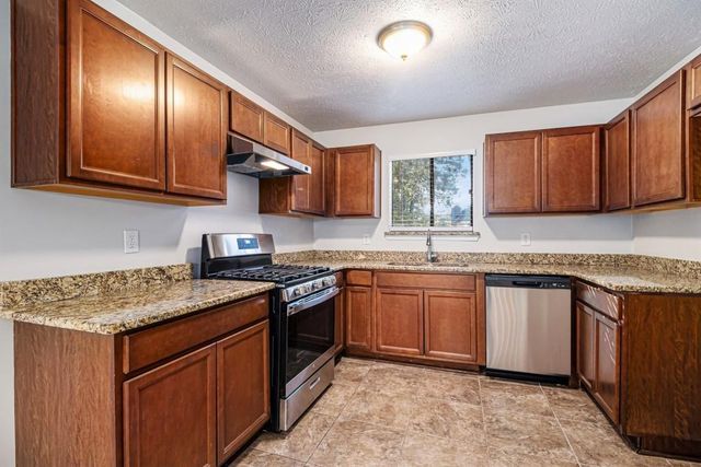 1169 Oaks Place, Stone Mountain, GA 30083