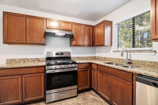 1169 Oaks Place, Stone Mountain, GA 30083