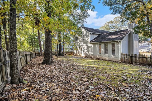 1169 Oaks Place, Stone Mountain, GA 30083