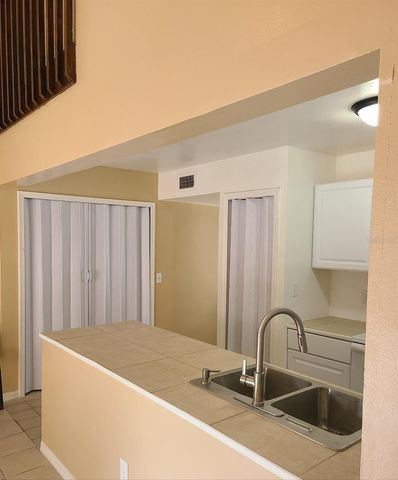 6830 MAGNOLIA POINTE CIRCLE, Orlando, FL 32810