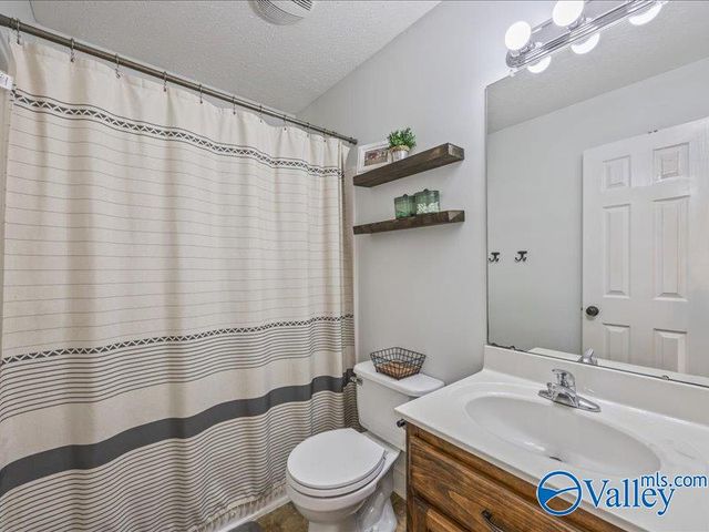 29353 Lakeview Drive, Ardmore, AL 35739