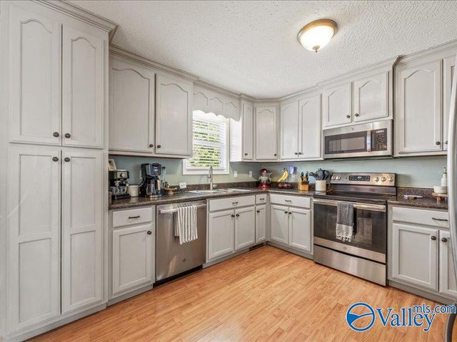 29353 Lakeview Drive, Ardmore, AL 35739