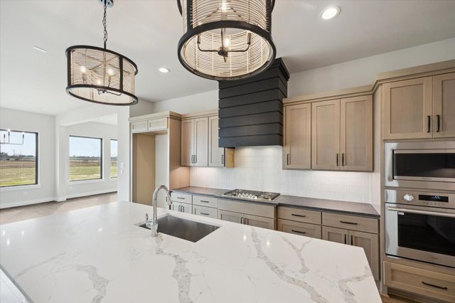 1031 Lake Breeze Drive, Waller, TX 77484