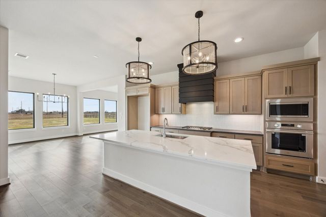 1031 Lake Breeze Drive, Waller, TX 77484