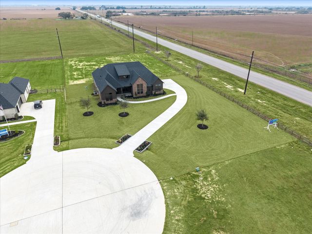 1031 Lake Breeze Drive, Waller, TX 77484