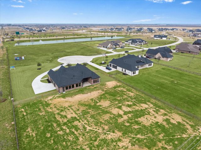 1031 Lake Breeze Drive, Waller, TX 77484