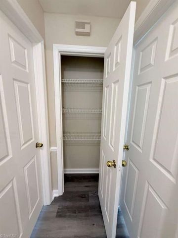 3904 Landover Drive, High Point, NC 27265