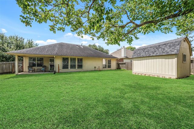 30627 N Sulphur Creek Drive, Magnolia, TX 77355