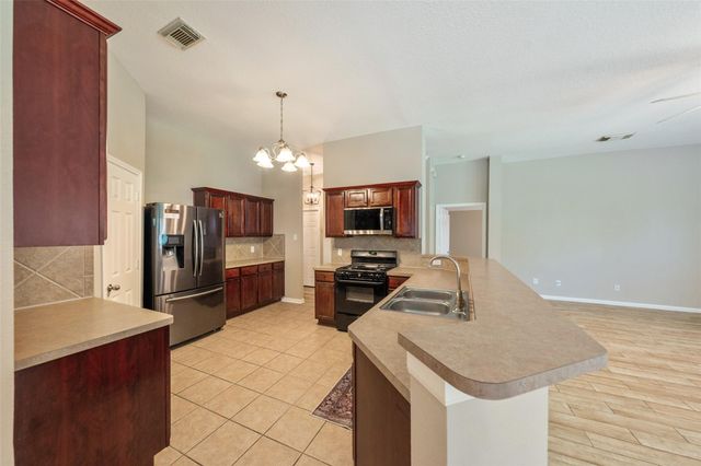 30627 N Sulphur Creek Drive, Magnolia, TX 77355