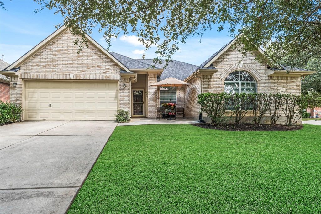 30627 N Sulphur Creek Drive, Magnolia, TX 77355