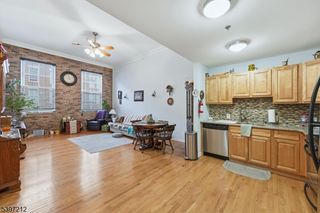 19 Market St 205, Paterson City, NJ 07501