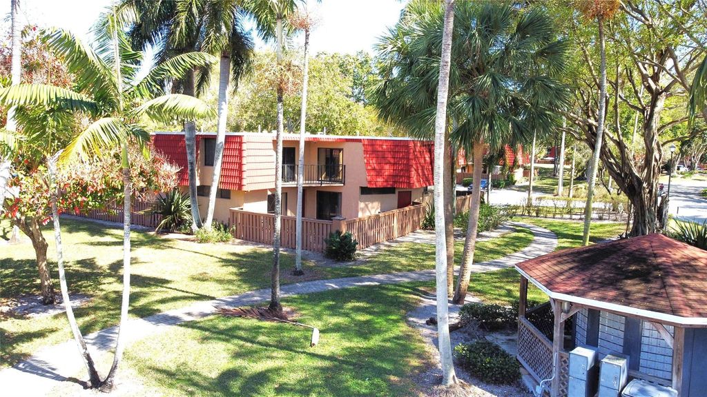 8171 Severn Drive D, Boca Raton, FL 33433