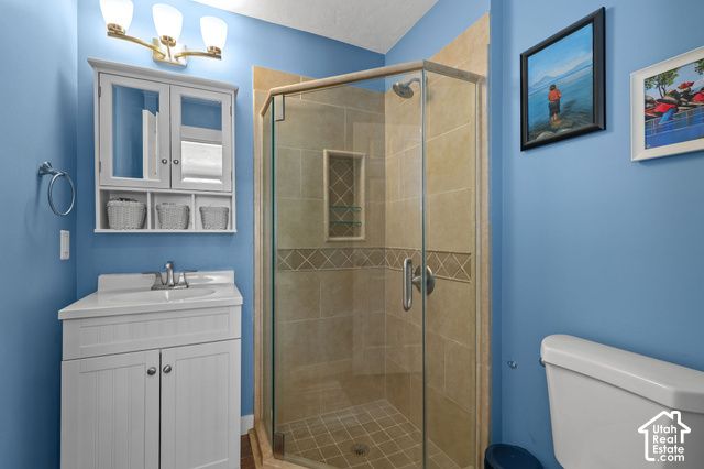 77 E GLOVERS LN, Farmington, UT 84025