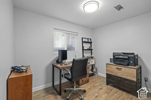77 E GLOVERS LN, Farmington, UT 84025
