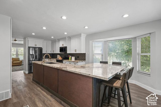 77 E GLOVERS LN, Farmington, UT 84025