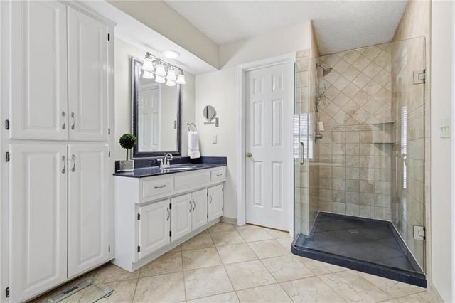 12526 Walmer Street, Overland Park, KS 66209