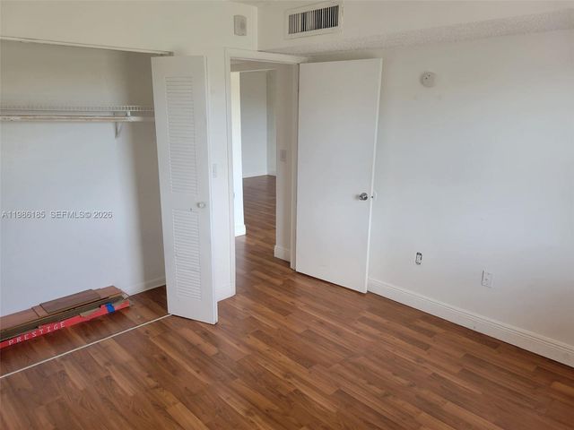 8260 SW 210th St 319, Cutler Bay, FL 33189