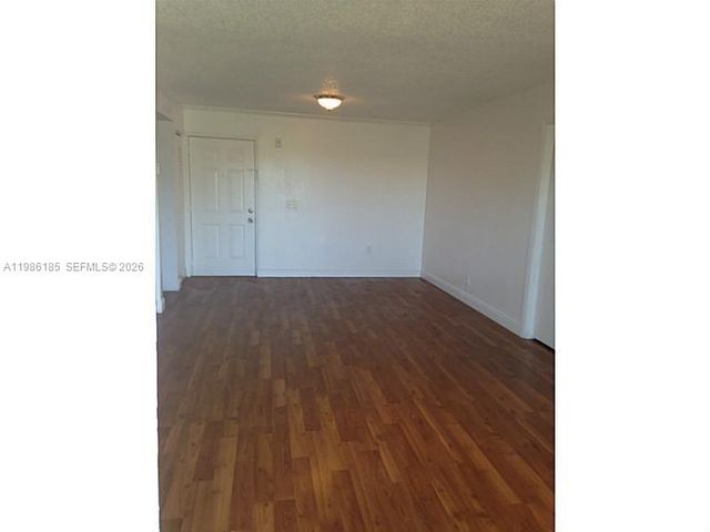 8260 SW 210th St 319, Cutler Bay, FL 33189