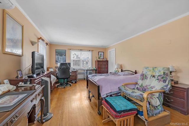 84-16 Charlecote Ridge, Jamaica Estates, NY 11432