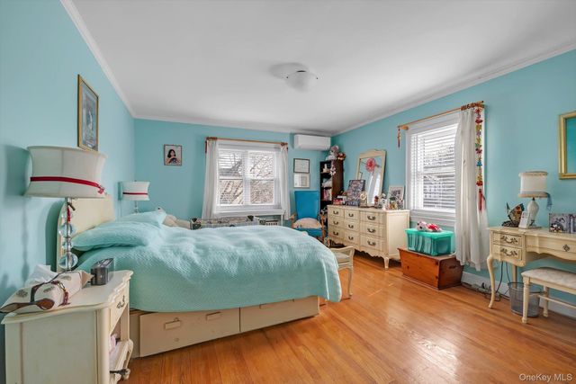 84-16 Charlecote Ridge, Jamaica Estates, NY 11432