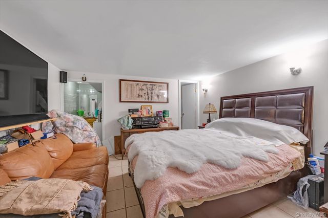 84-16 Charlecote Ridge, Jamaica Estates, NY 11432