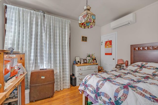 84-16 Charlecote Ridge, Jamaica Estates, NY 11432