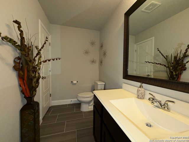 13211 Highland Woods, San Antonio, TX 78254