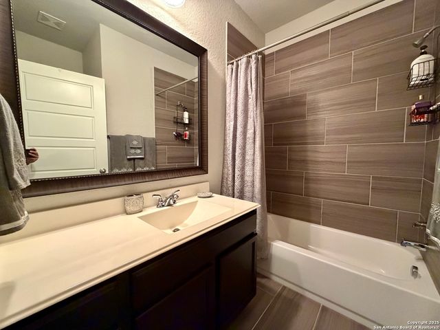 13211 Highland Woods, San Antonio, TX 78254