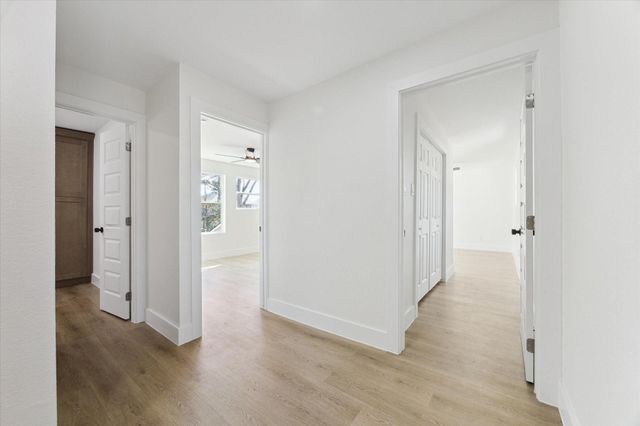 212 N Forrest Avenue, La Porte, TX 77571