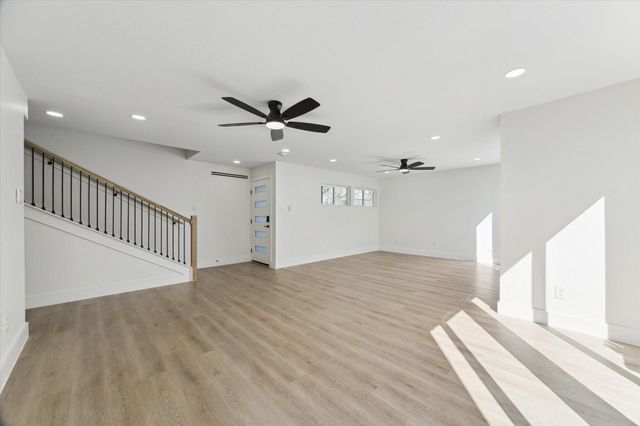 212 N Forrest Avenue, La Porte, TX 77571