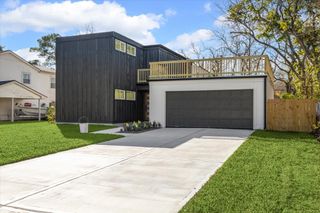 212 N Forrest Avenue, La Porte, TX 77571