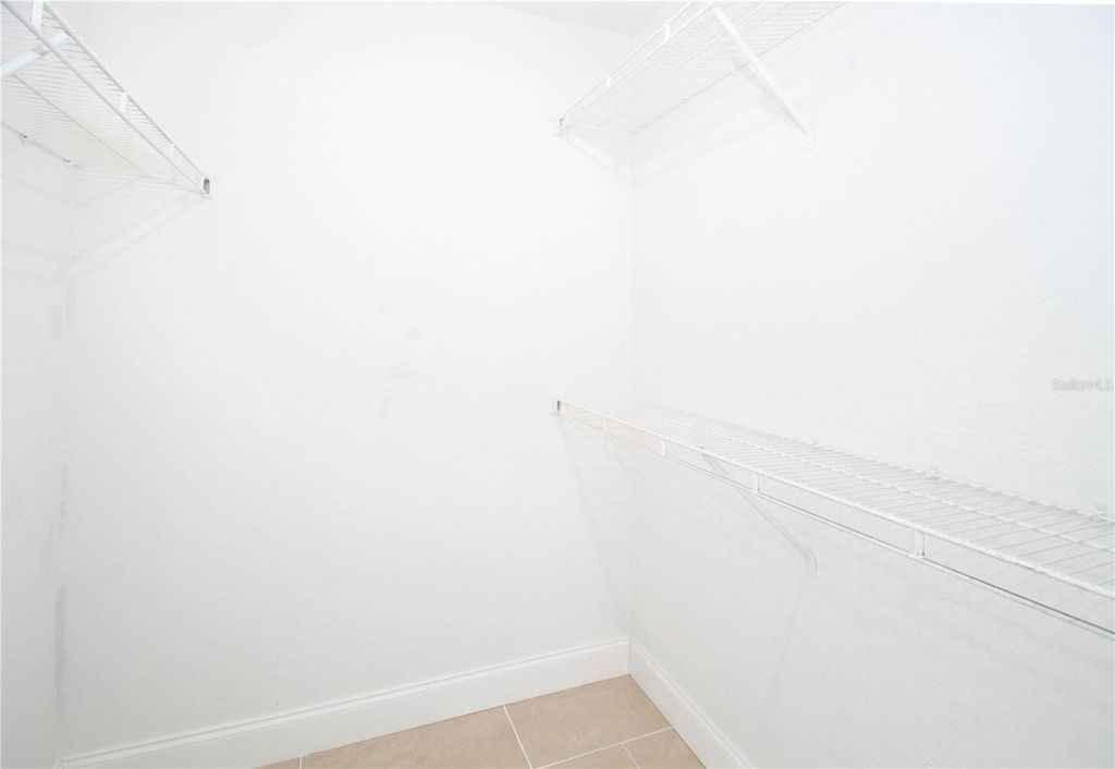 Image 18 of property listing at 14036 FAIRWAY ISLAND DRIVE UNIT 1535, Orlando, FL 32837