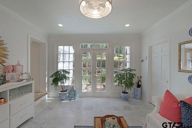 3200 Dinah Ln, Tyler, TX 75701