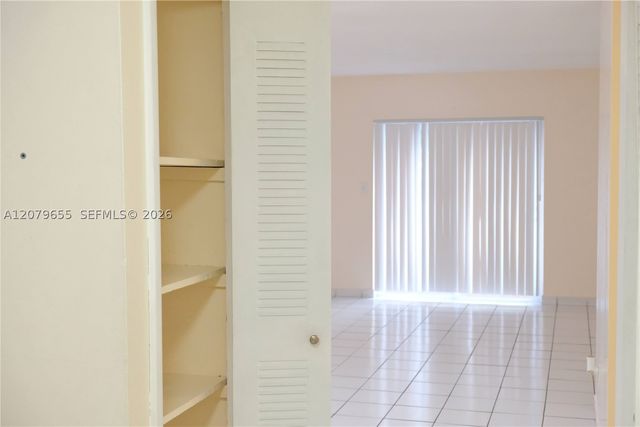 9962 SW 88th St 722-7, Miami, FL 33176