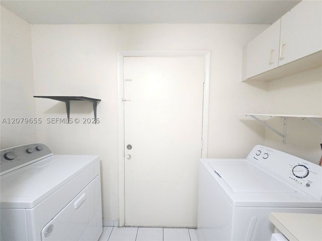 9962 SW 88th St 722-7, Miami, FL 33176