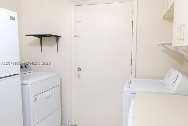 9962 SW 88th St 722-7, Miami, FL 33176