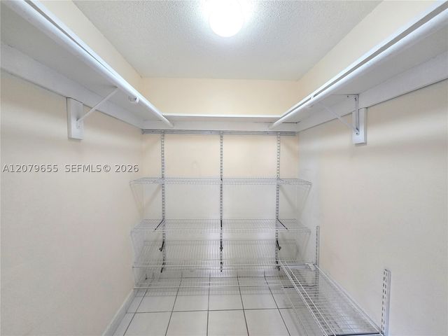 9962 SW 88th St 722-7, Miami, FL 33176