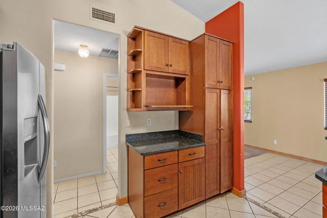 10990 N Double Eagle Court, Oro Valley, AZ 85737