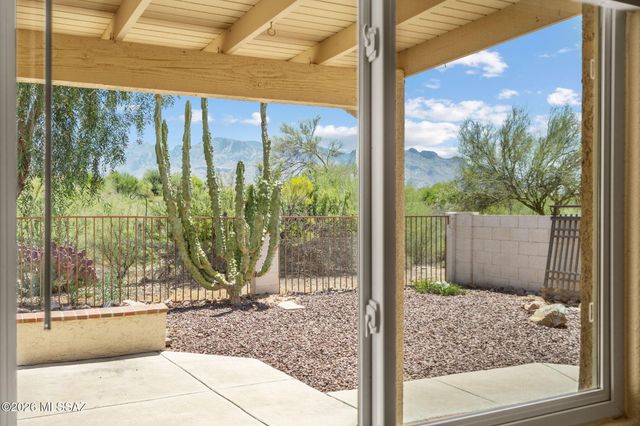10990 N Double Eagle Court, Oro Valley, AZ 85737