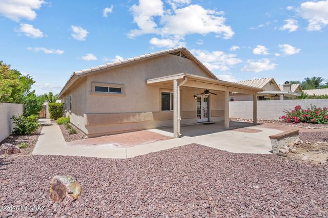 10990 N Double Eagle Court, Oro Valley, AZ 85737