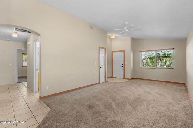 10990 N Double Eagle Court, Oro Valley, AZ 85737