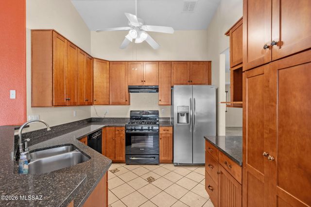 10990 N Double Eagle Court, Oro Valley, AZ 85737