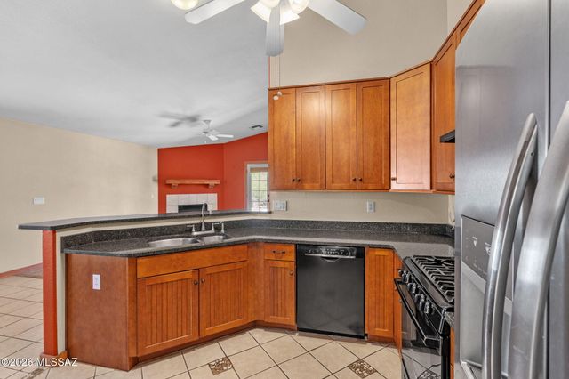 10990 N Double Eagle Court, Oro Valley, AZ 85737
