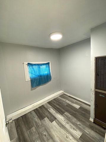 16 Pioneer Way, Springfield, MA 01119