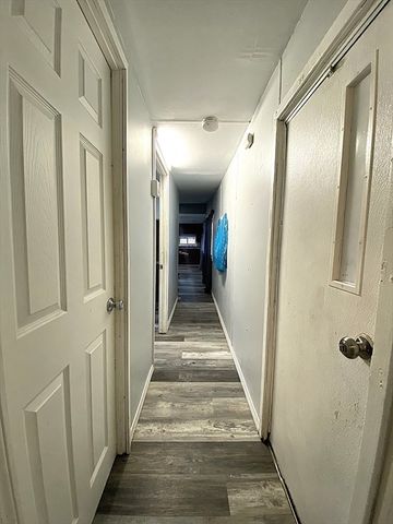 16 Pioneer Way, Springfield, MA 01119