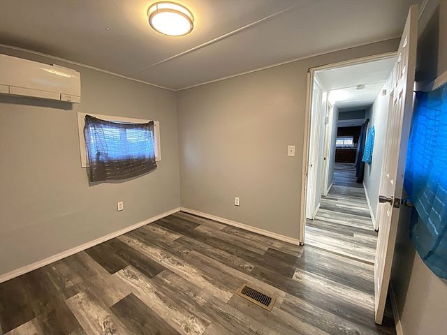 16 Pioneer Way, Springfield, MA 01119